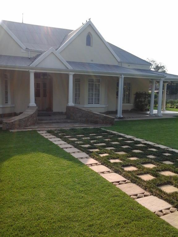 Villa Beryl Guesthouse Vryheid Bagian luar foto